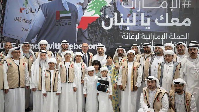 حمدان بن زايد يشارك في جهود حملة &quot;الإمارات معك يا لبنان&quot; للإغاثة الإنسانية في أبوظبي