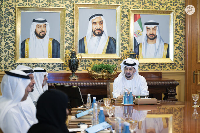 Hamdan bin Zayed chairs Abu Dhabi University board of trustees meeting