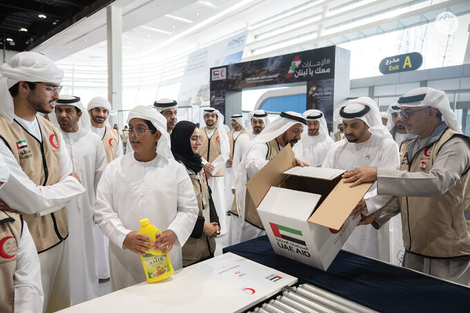 Hamdan bin Zayed participates in UAE stands with Lebanon humanitarian campaign efforts in Abu Dhabi