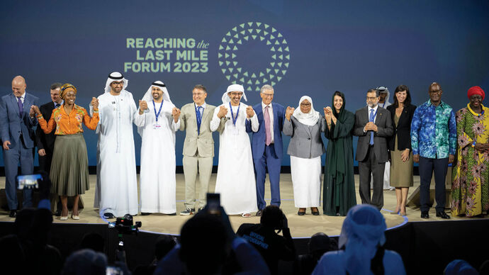 In the presence of Abdullah bin Zayed and Theyab bin Mohamed bin Zayed, global donors pledge US$777.2m