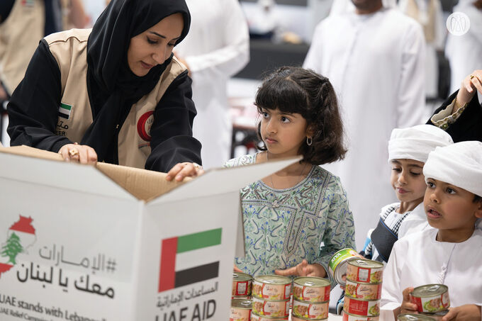 Hamdan bin Zayed participates in UAE stands with Lebanon humanitarian campaign efforts in Abu Dhabi