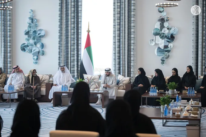 Hamdan bin Zayed meets senior citizens and government employees in Al Dhafra Region