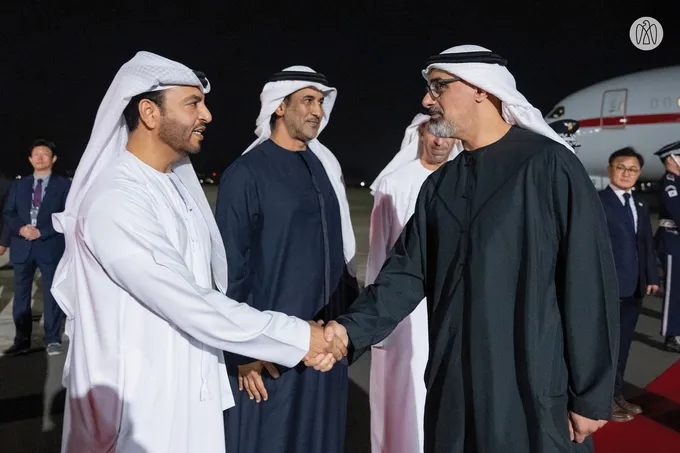 On behalf of the UAE President.. Crown Prince of Abu Dhabi arrives in Korea to attend Asia-Pacific Economic Cooperation forum