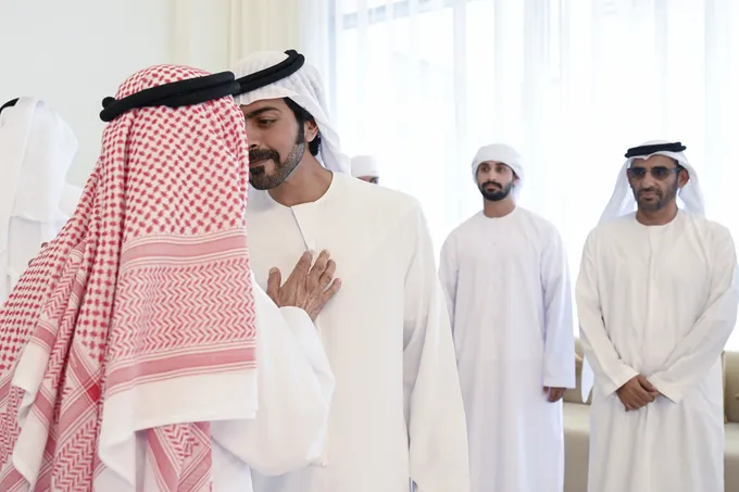 Khalifa bin Tahnoon bin Mohammed offers condolences on the passing of Mohammed Ali Afsan Al Mansouri’s mother