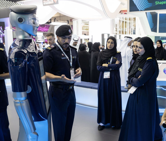 جهات حكومية في أبوظبي تطلق مشاريع ومبادرات مبتكرة في اليوم الثاني لمعرض جيتكس العالمي للتقنية 2023