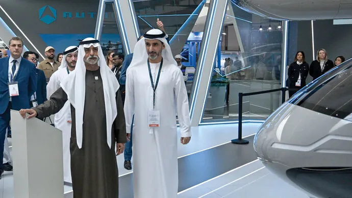 نهيان بن مبارك يفتتح معرض أبوظبي للطيران 2024